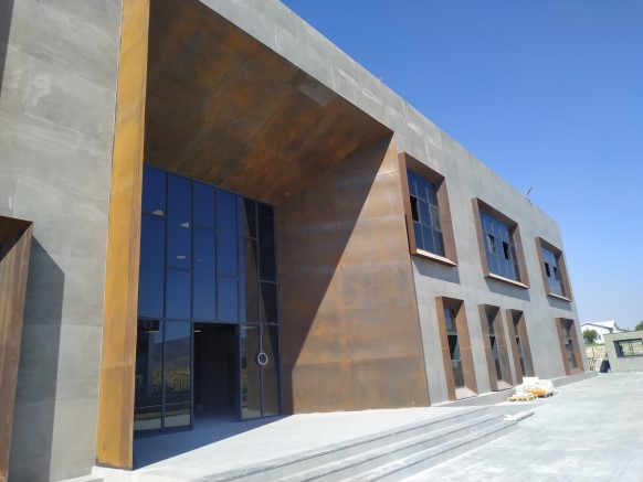 Corten çeliğinin avantajları nelerdir?